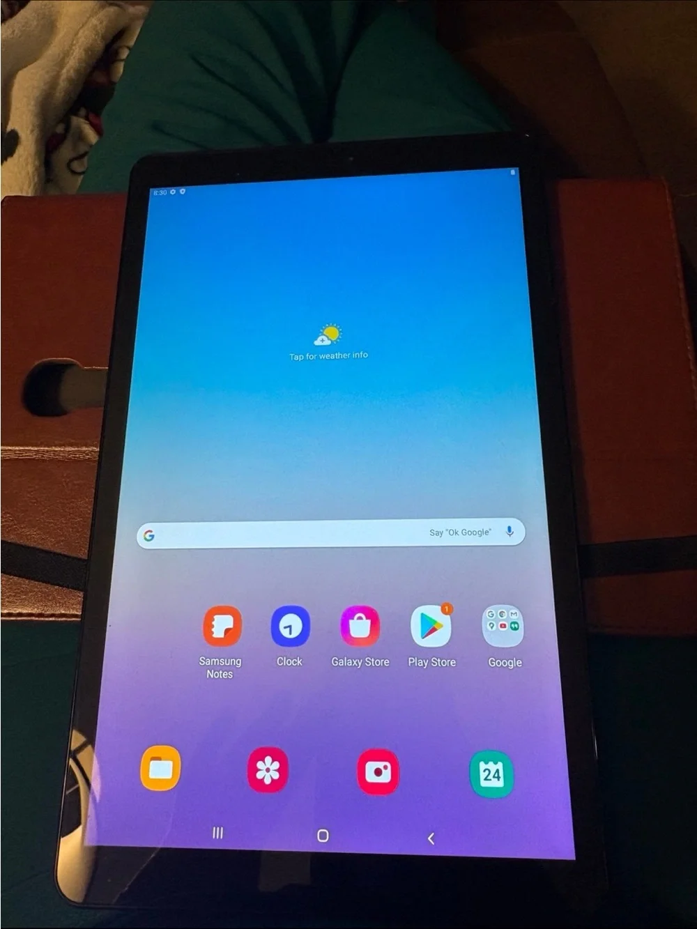 Samsung Galaxy Tab A 32 GB +box case key unlocked wi-fi 10.5 pogo charging dock
